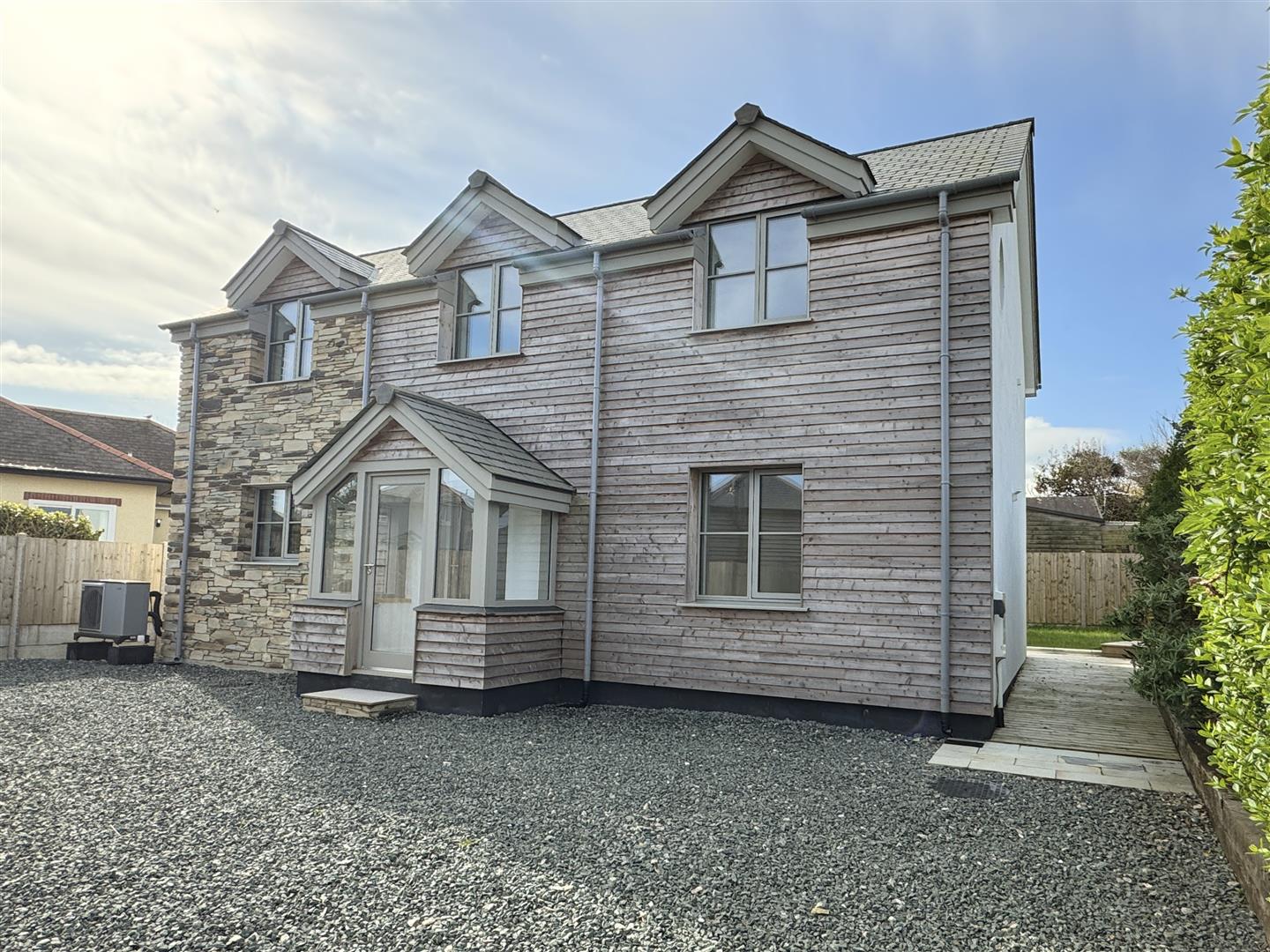 HOUSE AND BUILDING PLOT IN TREVARRIAN